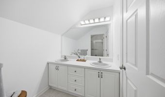 80 Skytop Rd, Andover, NJ 07860