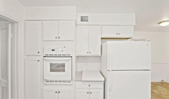 8803 TUCKERMAN Ln, Rockville, MD 20854