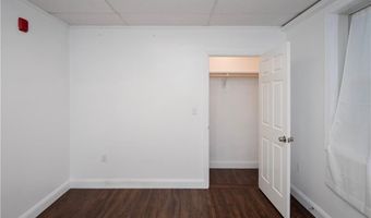 413 High St, Bristol, RI 02809