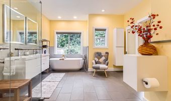 15575 SW BRIGHTON Ct, Beaverton, OR 97007
