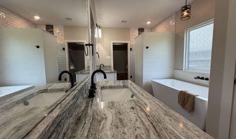 632 Hiram Dr, Bauxite, AR 72011