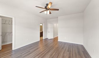 43400 APPLE ORCHARD Sq, Ashburn, VA 20148