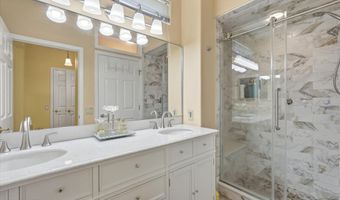 10 Deer Lake Ct, Barnegat, NJ 08005