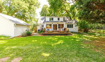 3425 Woodland St, Ames, IA 50014