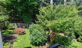 6430 KENHOWE Dr, Bethesda, MD 20817