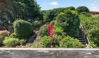 3956 BEACH LOOP Dr SW, Bandon, OR 97411