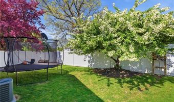 3811 Mendon Rd, Cumberland, RI 02864