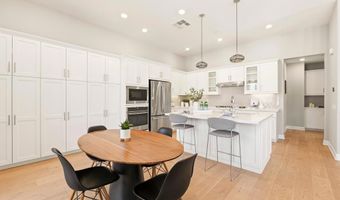 16750 Coyote Bush Dr 11, San Diego, CA 92127