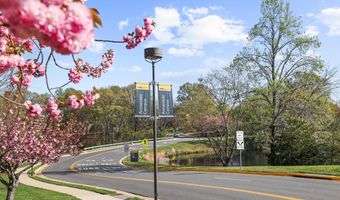 3808 WINTERSET Dr, Annandale, VA 22003