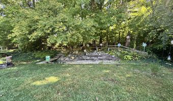 7327 Oak Knoll Dr, Indianapolis, IN 46217