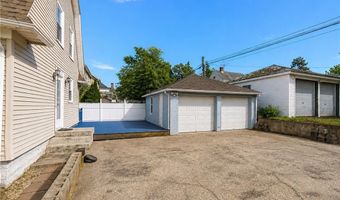 97 Williams Ave, East Providence, RI 02914