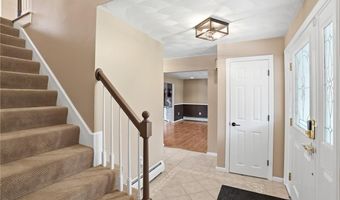 71 Rolling Hill Dr, Exeter, RI 02822