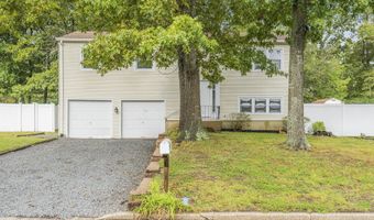 32 Pine Tree Dr, Bayville, NJ 08721