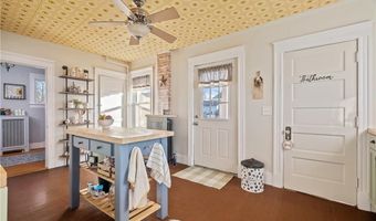 36 England St, Cumberland, RI 02864