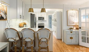 28 Ridgefield Pl, Asheville, NC 28803