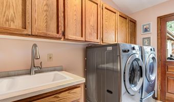 20396 Mission Ridge Ct, Bend, OR 97702
