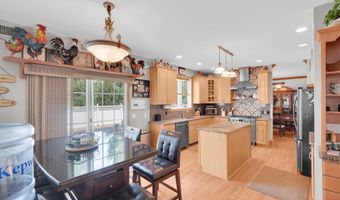 928 Seaman Ave, Beachwood, NJ 08722