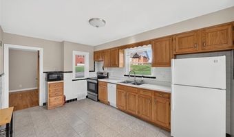 105 N Elm St, Ballwin, MO 63011
