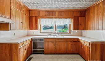 33 Lake St, Badin, NC 28009