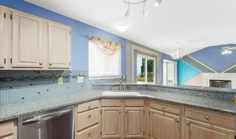 208 Kylewood Ct, Ballwin, MO 63021