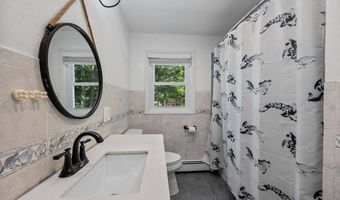 435 Old Mill Rd, Barnstable, MA 02655