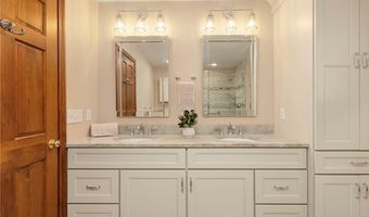 86 Wickham Rd, North Kingstown, RI 02852