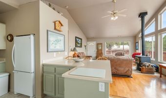 635 N Cougar Ln, Apple Valley, UT 84737