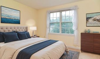 12 Braeburn Ln 12, Ashland, MA 01721