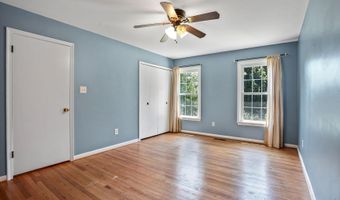 8614 BRAEBURN Dr, Annandale, VA 22003