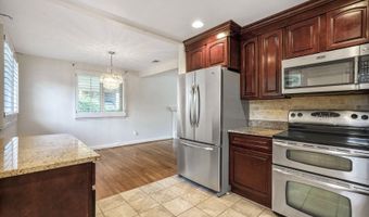 6903 FERN Ln, Annandale, VA 22003