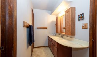 40581 N Sunset Dr, Antioch, IL 60002