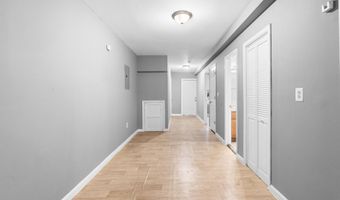 1613 17TH Pl SE 201, Washington, DC 20020