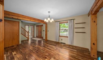 538 17th Ave S, Brookings, SD 57006