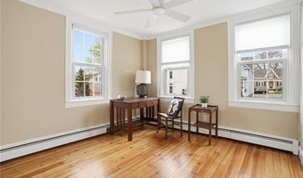 48 Constitution St 1, Bristol, RI 02809