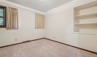2817 Richmond Ave, Des Moines, IA 50317