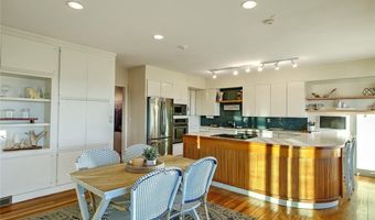 377 Rumstick Rd, Barrington, RI 02806