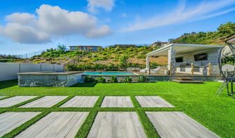 2428 Monroe Pl, Escondido, CA 92027
