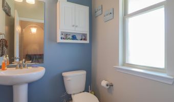 5282 Overland Dr, Biloxi, MS 39532