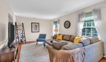 124 Sandpiper Dr, Belford, NJ 07718