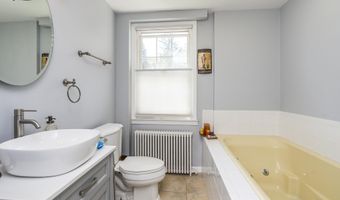 28 Tudor Rd, Albany, NY 12203