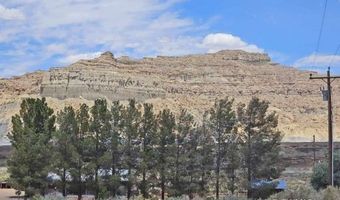 933 S Freedom Way, Big Water, UT 84741