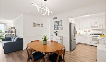 4977 BATTERY Ln 1-711, Bethesda, MD 20814