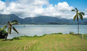 44-375 Kaneohe Bay Dr, Kaneohe, HI 96744