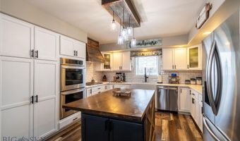 23 Indian Rings Rd, Big Timber, MT 59011