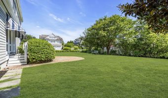 634-640 East Ave, Bay Head, NJ 08742