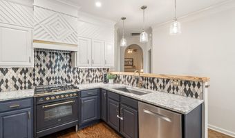 660 BARKLEY Cir, Alabaster, AL 35007