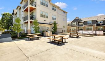 17126 SW Snowdale St 303, Beaverton, OR 97007