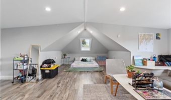4 James St 2, Middletown, RI 02842