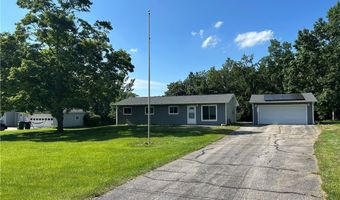 784 Robinhood Dr, Aurora, OH 44202