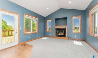 1817 W Ashton Trl, Brandon, SD 57005